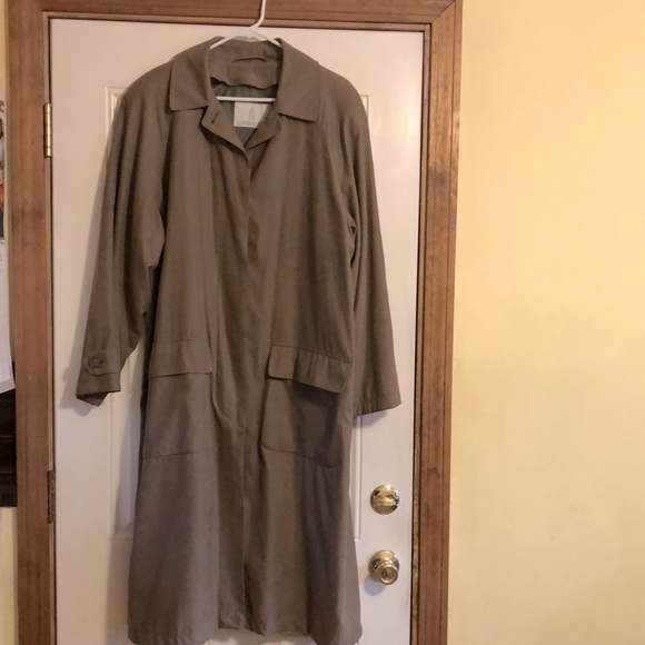 London Fog Trench Raincoat size XL - Picture 8 of 8